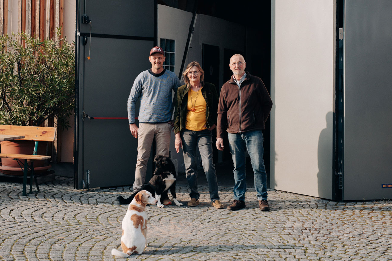 Winzerfamilie Höfler auf Ihrem Weingut in Michelbach in Unterfranken